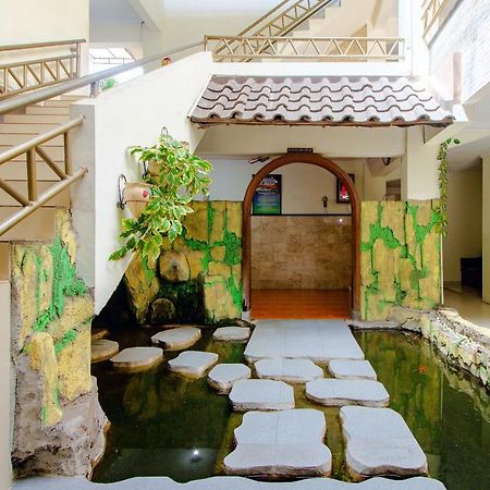 יוגיאקרטה Oyo 1683 Hotel Musafira Syariah מראה חיצוני תמונה