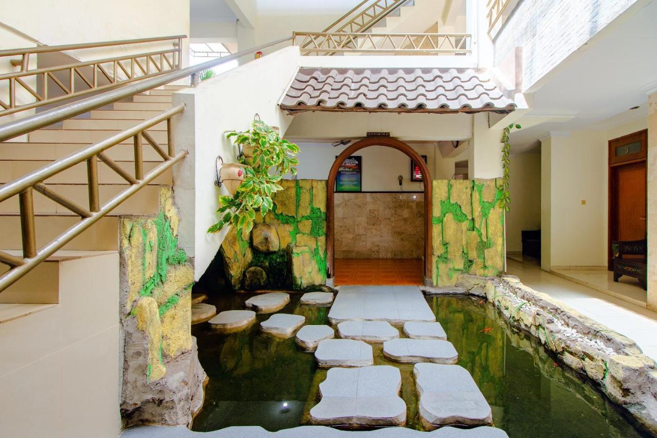 יוגיאקרטה Oyo 1683 Hotel Musafira Syariah מראה חיצוני תמונה
