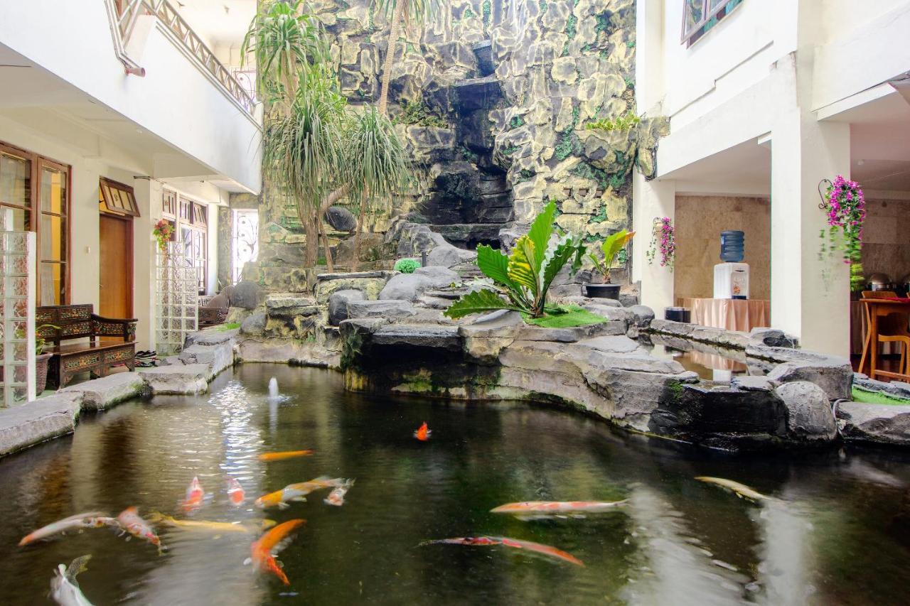 יוגיאקרטה Oyo 1683 Hotel Musafira Syariah מראה חיצוני תמונה