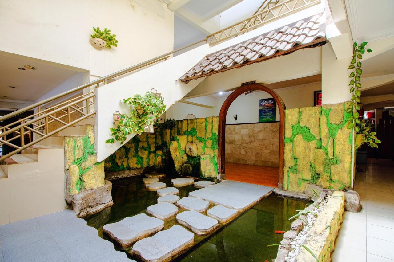 יוגיאקרטה Oyo 1683 Hotel Musafira Syariah מראה חיצוני תמונה