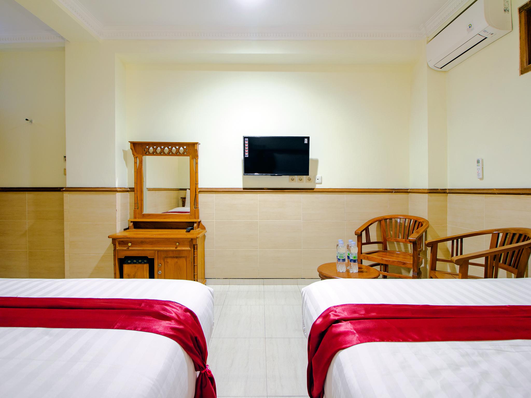 יוגיאקרטה Oyo 1683 Hotel Musafira Syariah מראה חיצוני תמונה