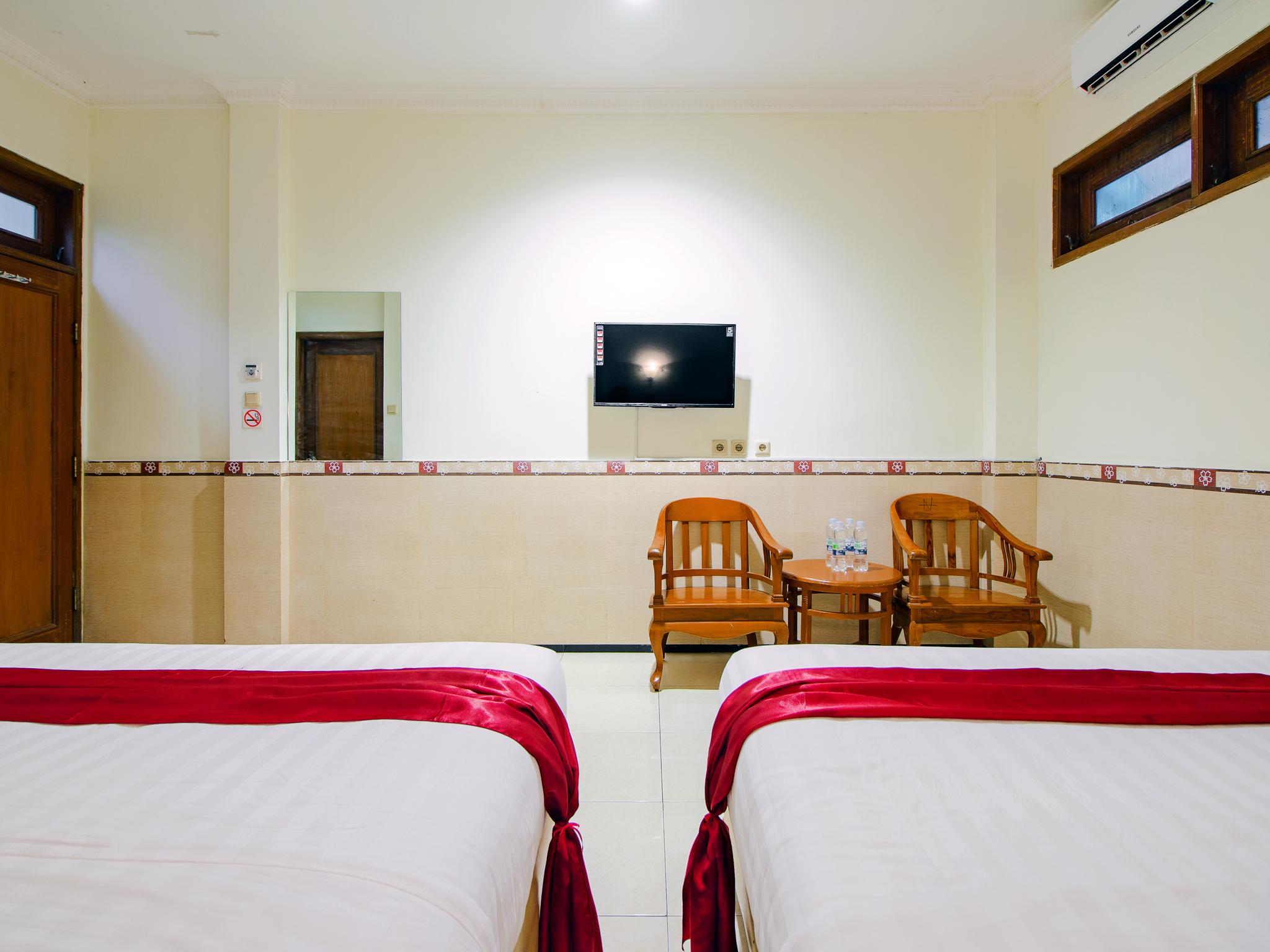 יוגיאקרטה Oyo 1683 Hotel Musafira Syariah מראה חיצוני תמונה