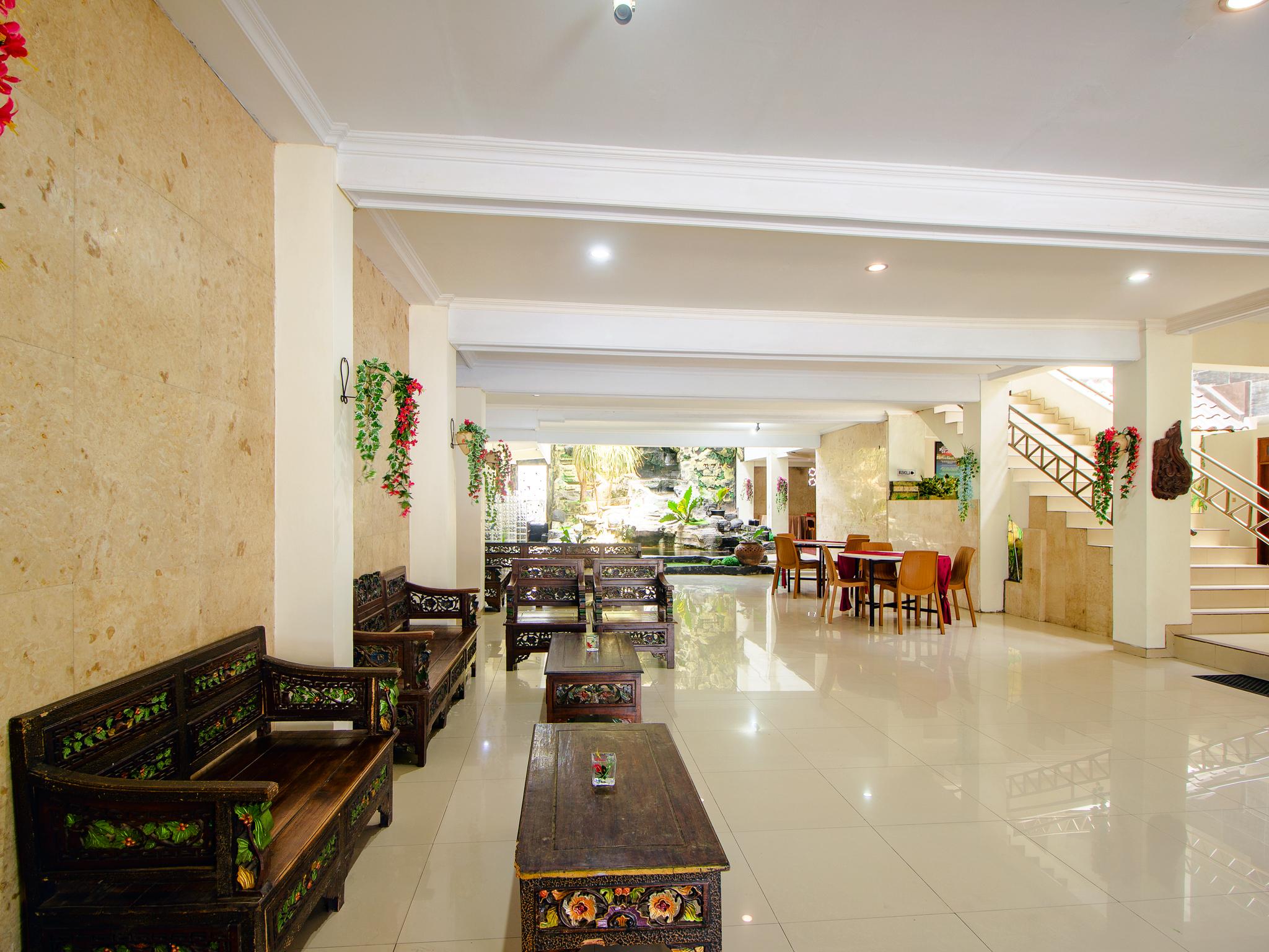 יוגיאקרטה Oyo 1683 Hotel Musafira Syariah מראה חיצוני תמונה
