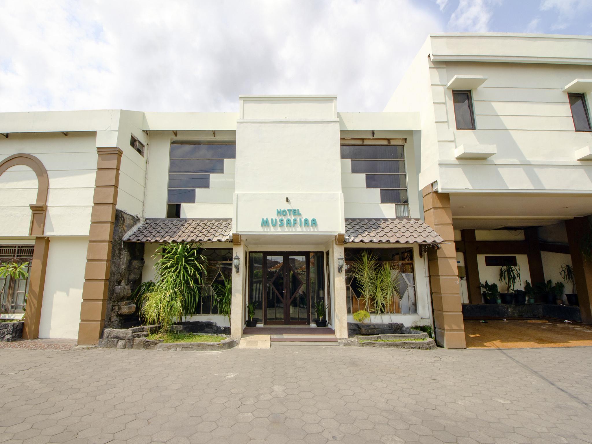יוגיאקרטה Oyo 1683 Hotel Musafira Syariah מראה חיצוני תמונה