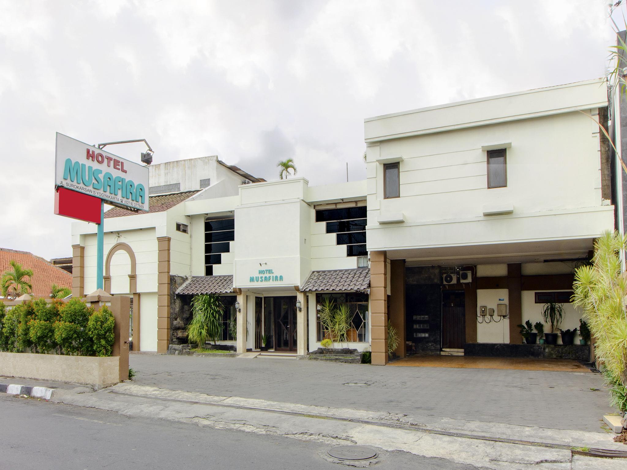 יוגיאקרטה Oyo 1683 Hotel Musafira Syariah מראה חיצוני תמונה