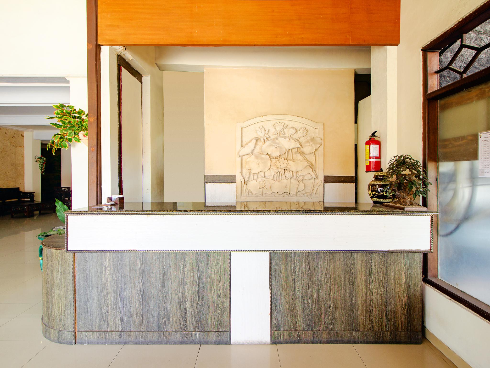 יוגיאקרטה Oyo 1683 Hotel Musafira Syariah מראה חיצוני תמונה