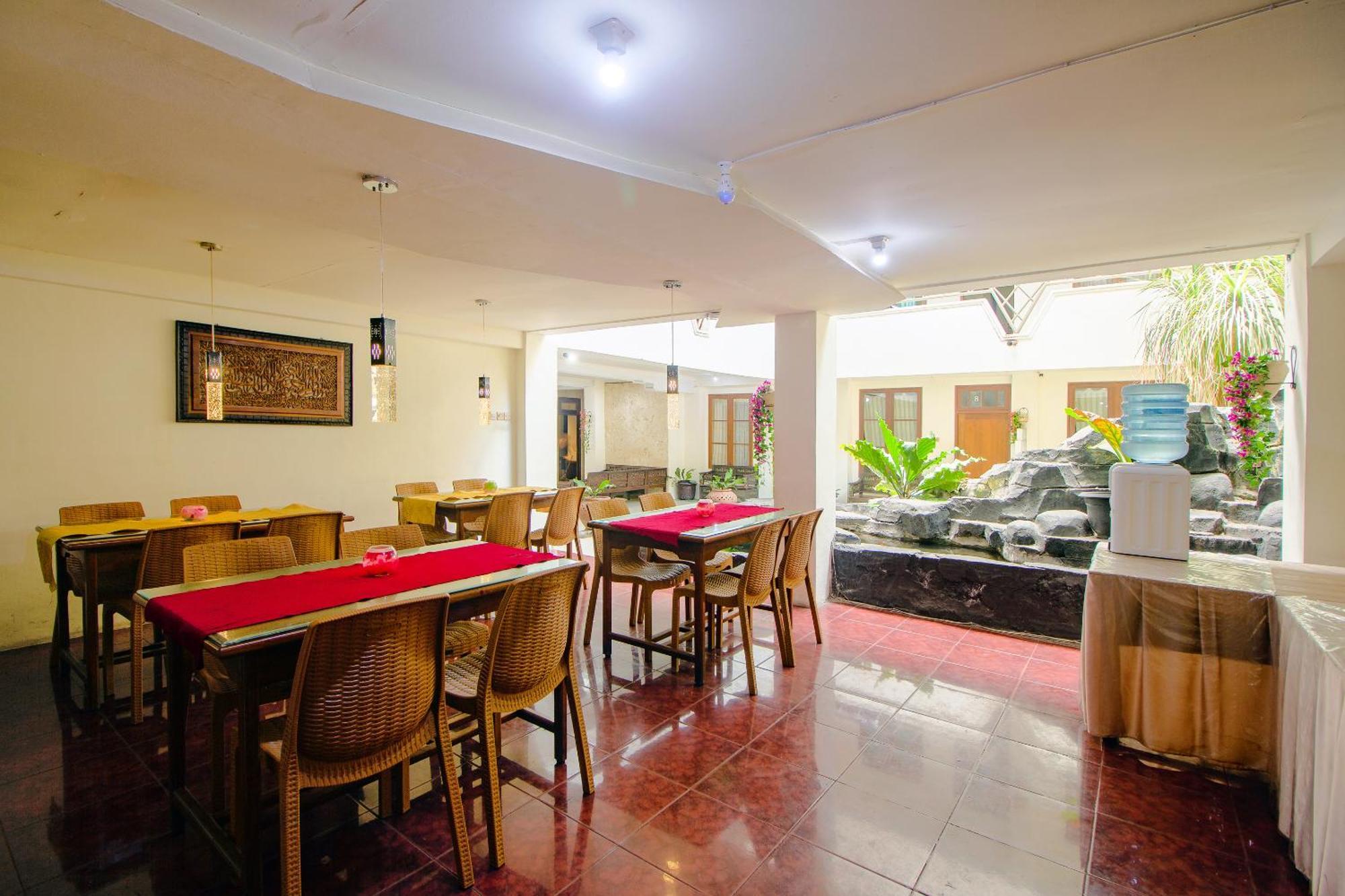 יוגיאקרטה Oyo 1683 Hotel Musafira Syariah מראה חיצוני תמונה