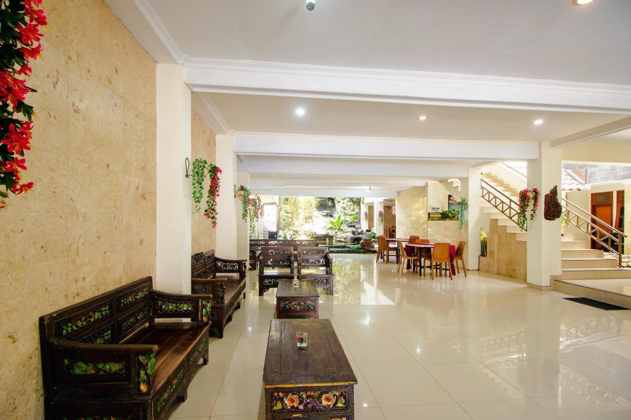 יוגיאקרטה Oyo 1683 Hotel Musafira Syariah מראה חיצוני תמונה